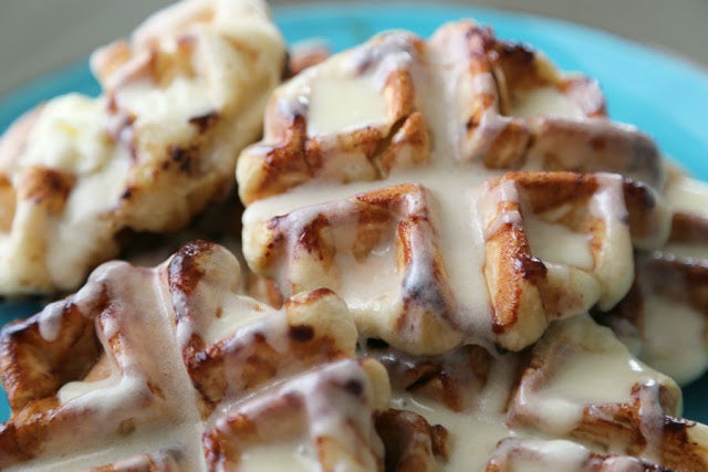 Quick Cinnamon Roll Waffles