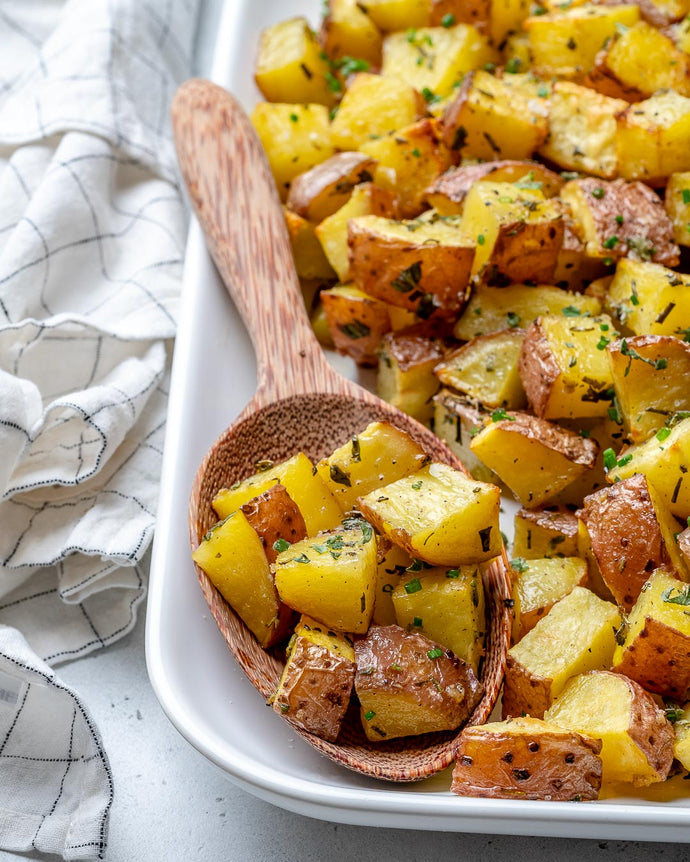 These Crispy Garlic Herb Roasted Potatoes Make a Delicious Side-Dish!