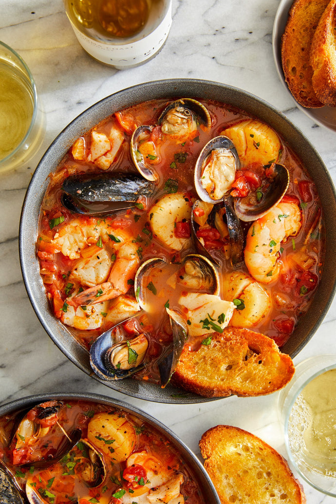 Easy Cioppino (Seafood Stew) – Damn Delicious