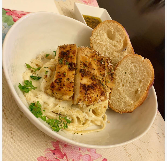 Roasted Garlic Alfredo with Amazing Bread Dip