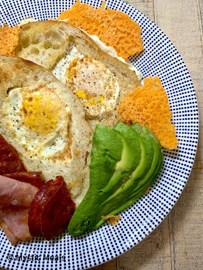 A Childhood Nostalgia Meal : Egg in a Hole!