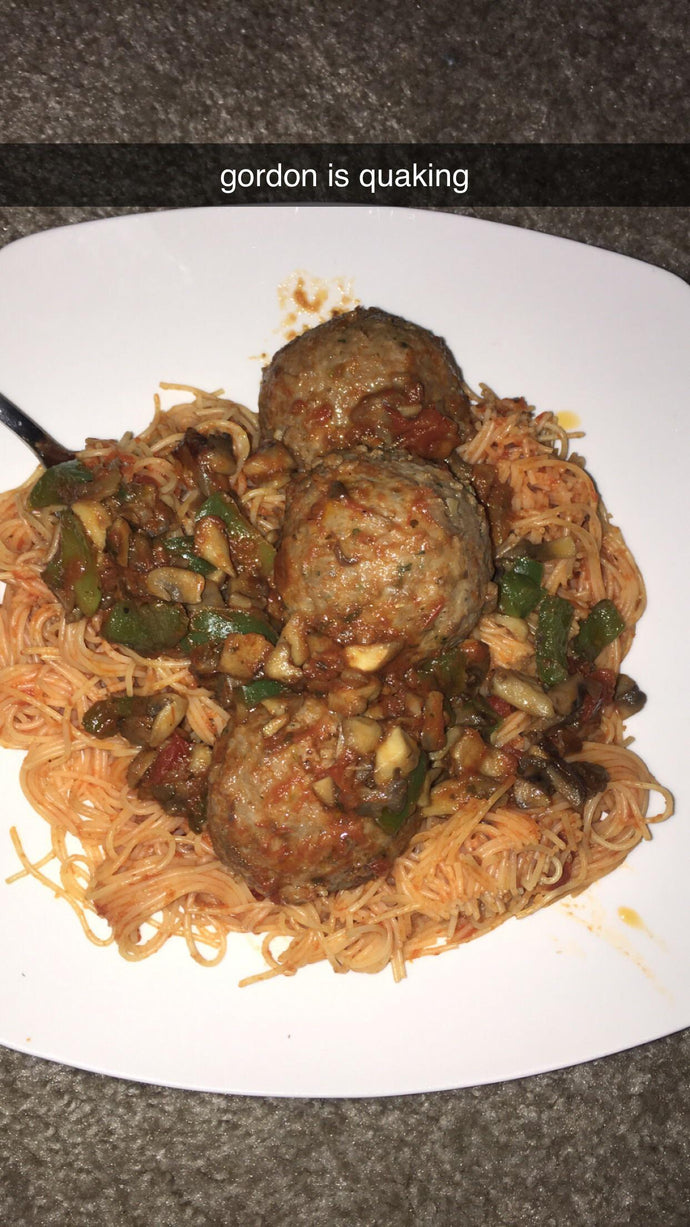 it was last night’s dinner but i got sidetracked😅 angel hair spaghetti with chopped mushrooms and bell peppers along with pork and beef meatballs :)