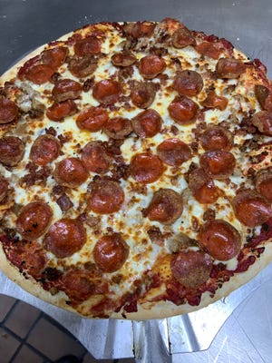 Evansville-area food news: Pizza Week, new Guntry Club and more - Courier & Press